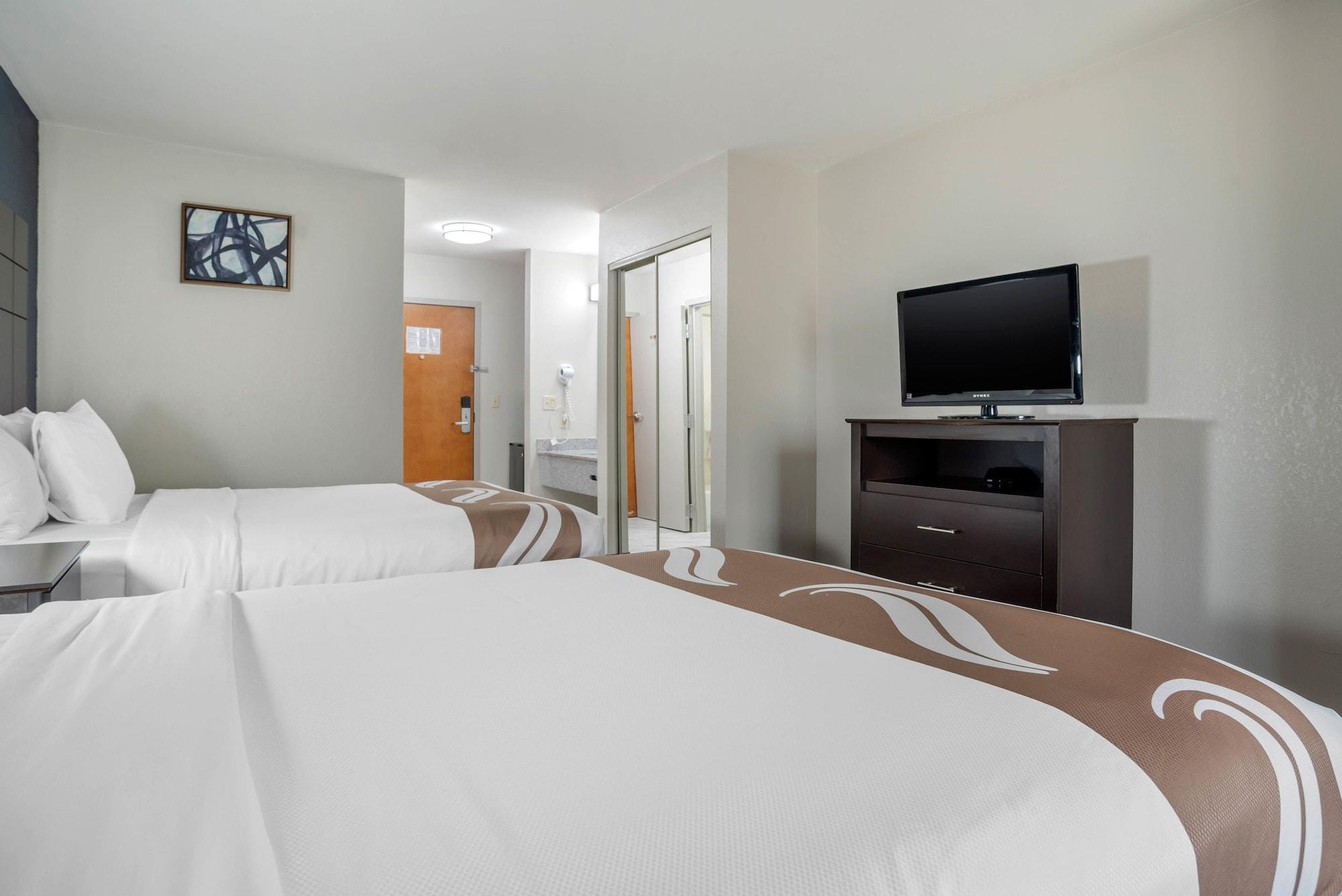 Quality Suites Baton Rouge East - Denham Springs Exterior photo
