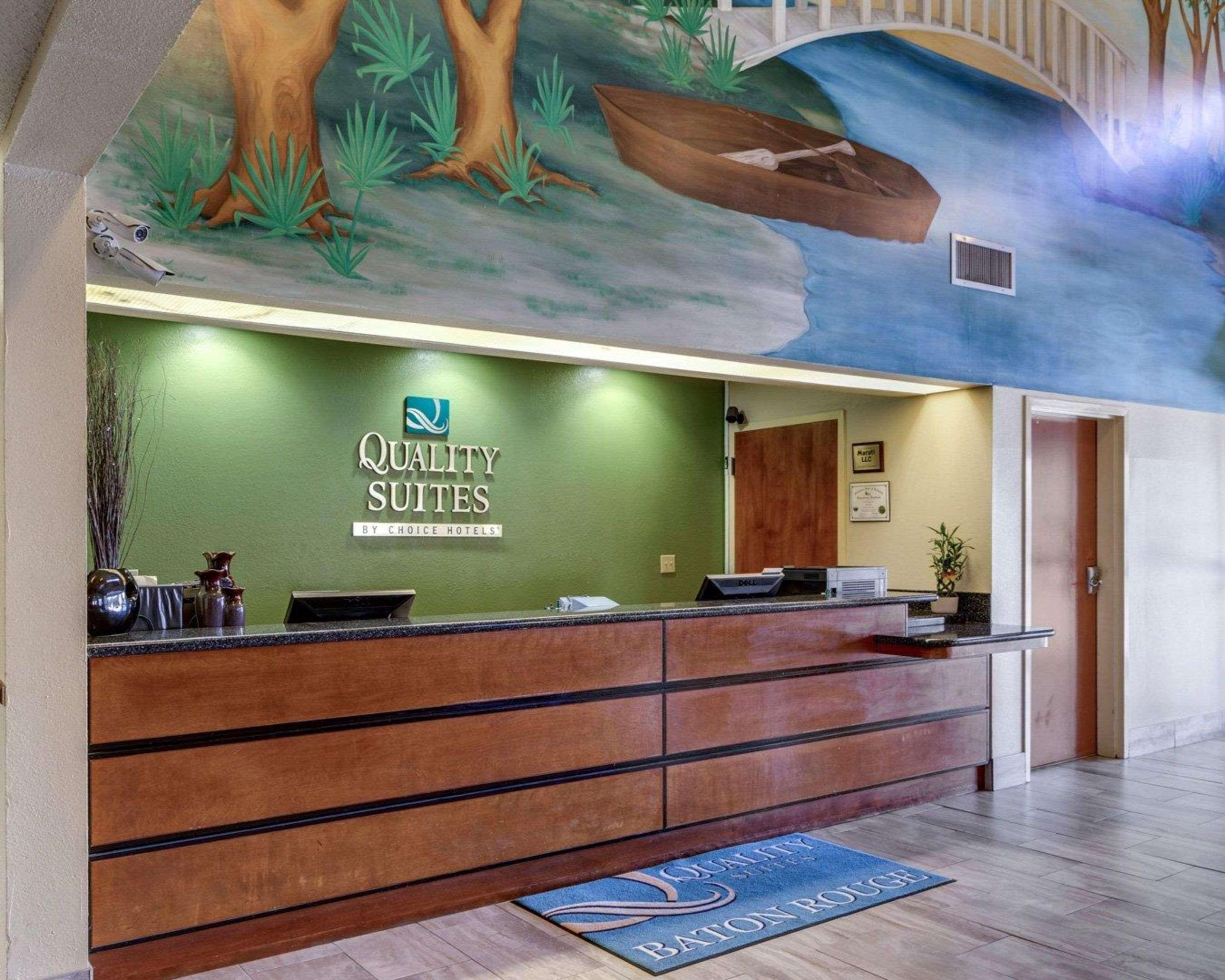 Quality Suites Baton Rouge East - Denham Springs Exterior photo
