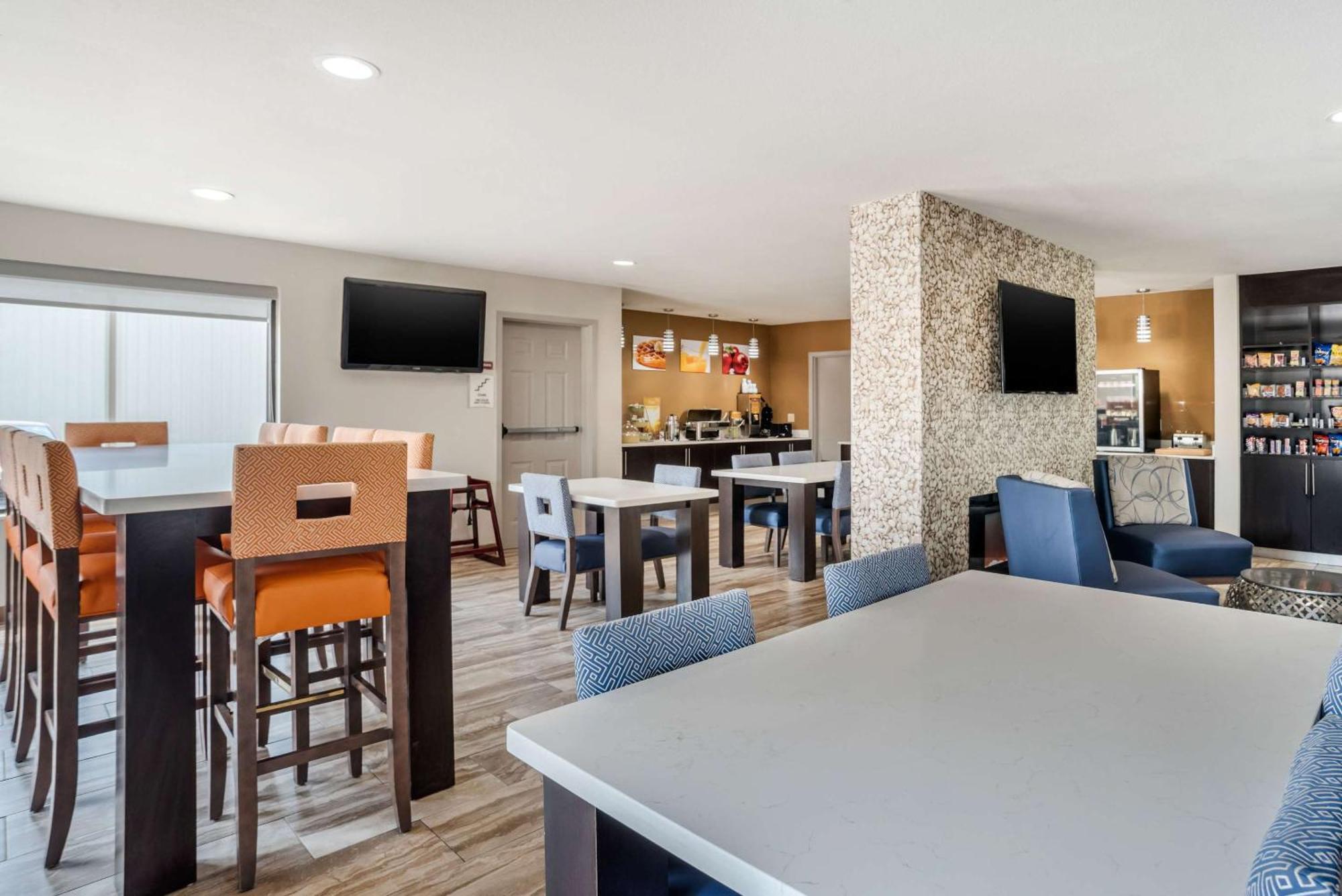 Quality Suites Baton Rouge East - Denham Springs Exterior photo